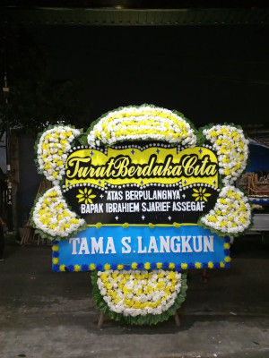 Papan Bunga Duka di Wedi