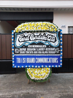 Papan Bunga Duka di Wedi
